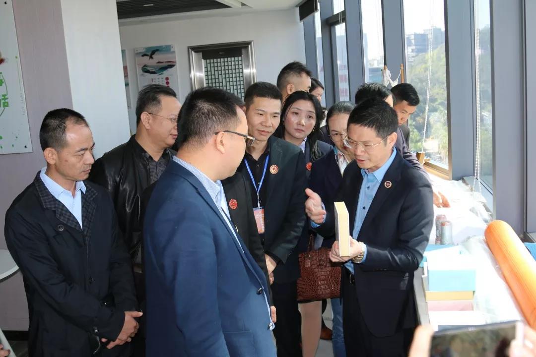 赣州市桔都商会会长林炳煌一行到广东博皓交流学习   -
