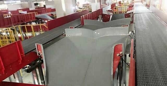 玻璃钢滑槽在物流快递包裹输送中的应用