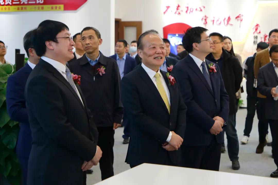 巨石成都25万吨玻璃纤维智能制造基地投产仪式