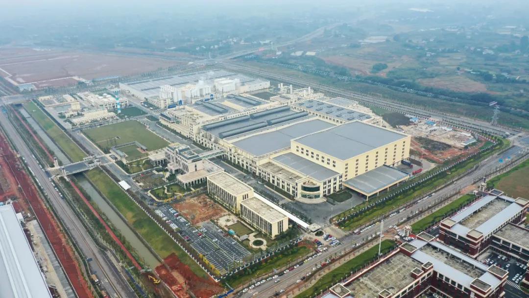 巨石成都25万吨玻璃纤维智能制造基地