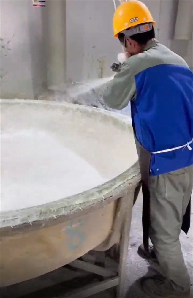 MVP树脂纤维喷射设备施工现场