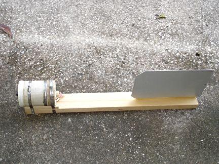 做一个放发电机的支架，木头的就行了