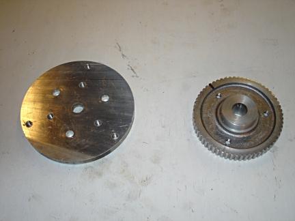 在叶片和金属盘上打孔，注意打孔的时候最好配打