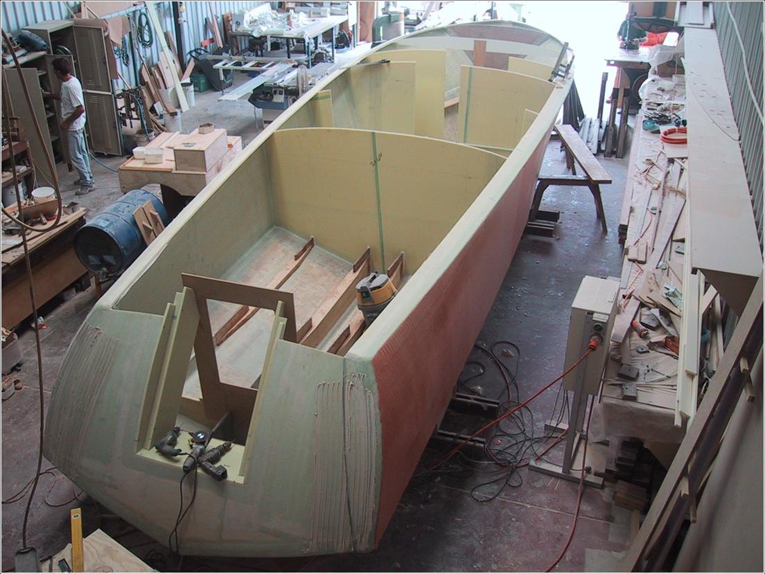 内舱施工，现雏形