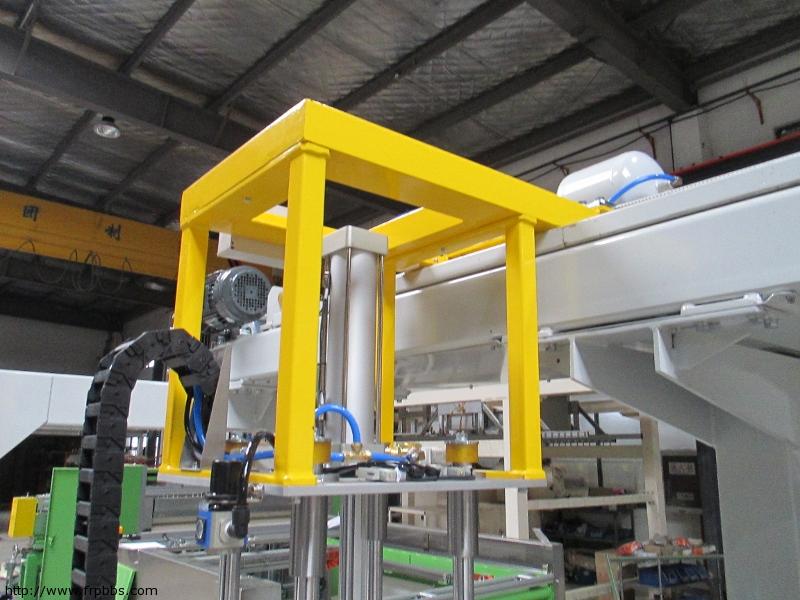 黄色框架使用碳纤维材料