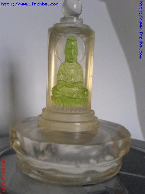 使用水晶树脂，表面效果极好，但太贵了