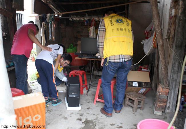 广州博皓参与化龙助学活动捐助优秀学生新电脑-5
