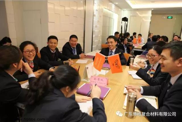 各队鹰小组投票讨论中