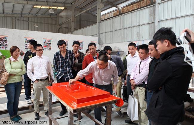 谭永枝老师操作除气泡