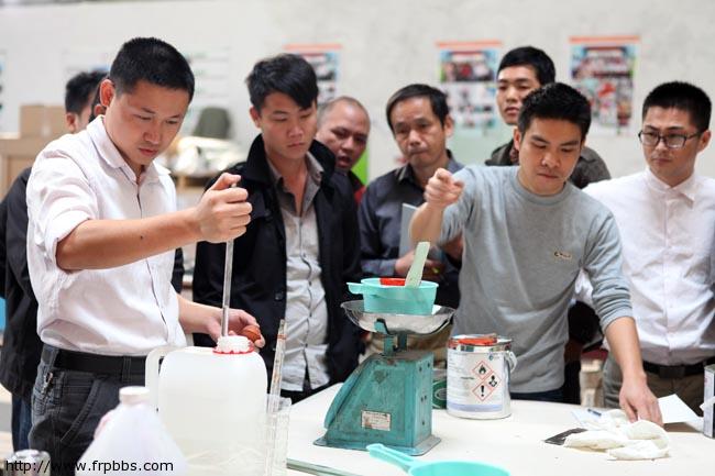 计量配置固化剂和胶衣