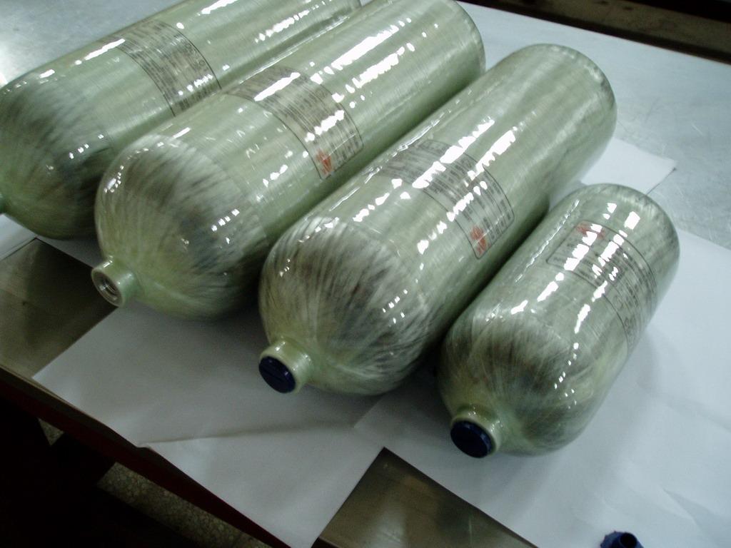 呼吸器用复合气瓶铝内胆碳纤维全缠绕复合气瓶介绍